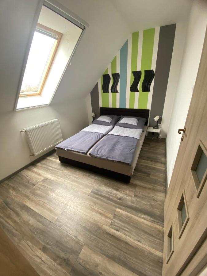 Апартаменты Lexi Family Apartman Хайдусобосло Экстерьер фото