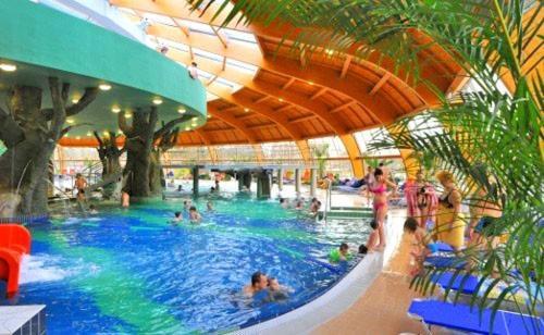 Апартаменты Lexi Family Apartman Хайдусобосло Экстерьер фото